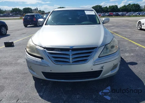 2009 Hyundai Genesis 4.6 z USA, uszkodzony, nr VIN KMHGC46FX9U042296